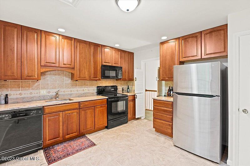 5th image of 5 Loughberry Road
