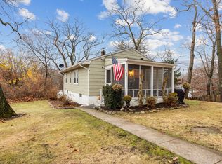 36 Mayview Ave, Cheshire, CT 06410