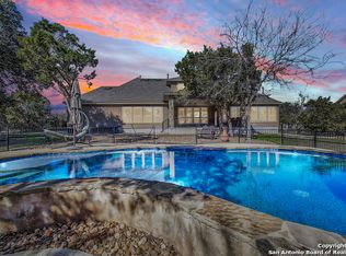 867 Oak Bluff Trl, New Braunfels, TX 78132