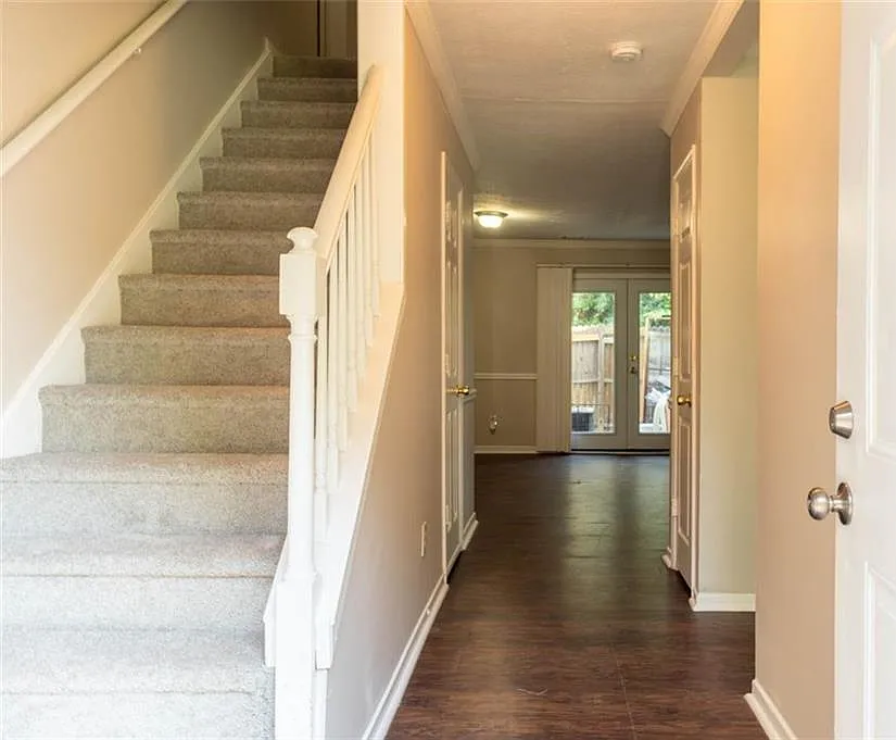 685 Redland Dr