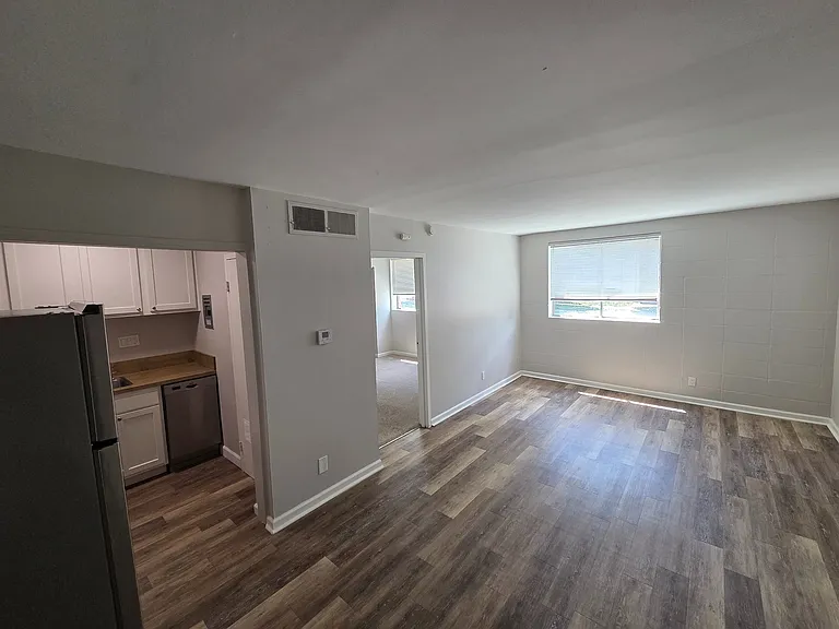 Campus View Apartments — Photo 19