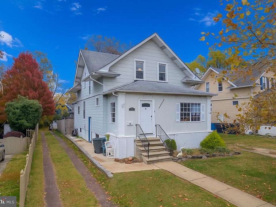 1st image of 229 S Lecato Ave