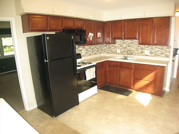 2nd image of 3535 E 51st St