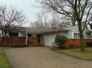 2124 Hempstead Rd, Auburn Hills, MI 48326