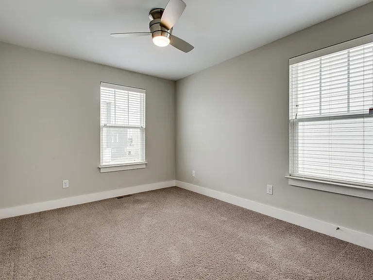 5715 California Ave — Photo 12