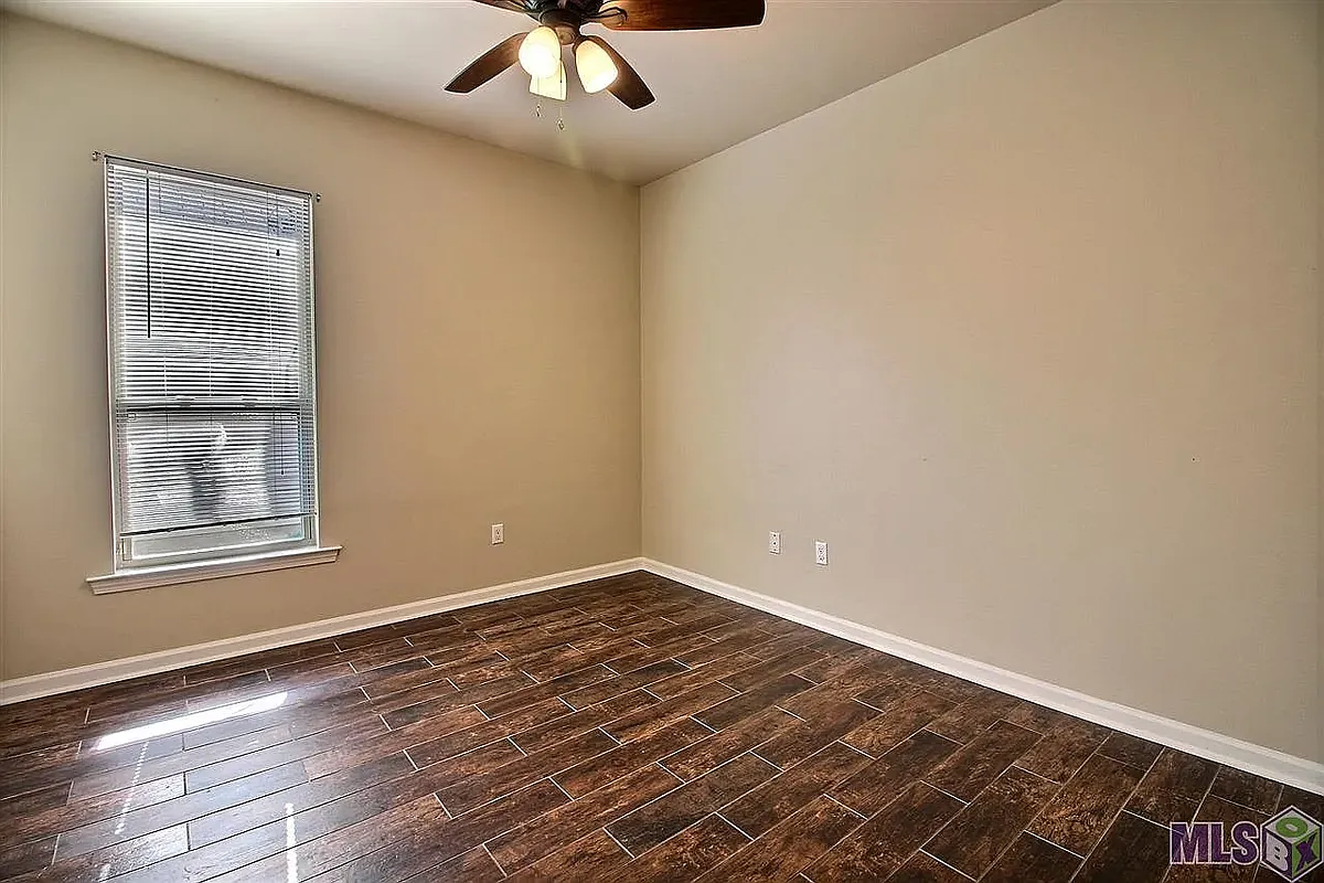 Building Photo - 11389 Ashwood Ct