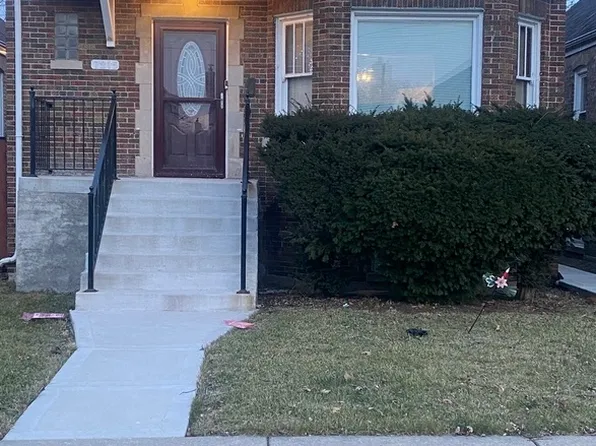 7215 S Whipple St, Chicago, IL 60629