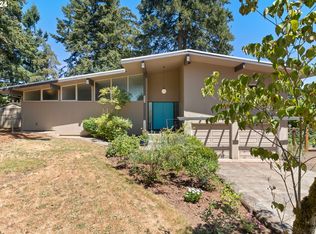 2075 Hillcrest Dr, West Linn, OR 97068