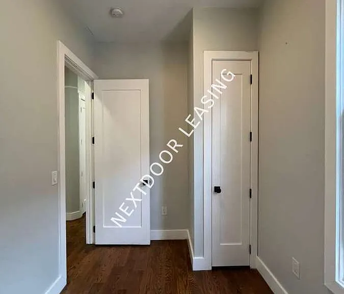 112 Duncan Ave #3LM — Photo 9