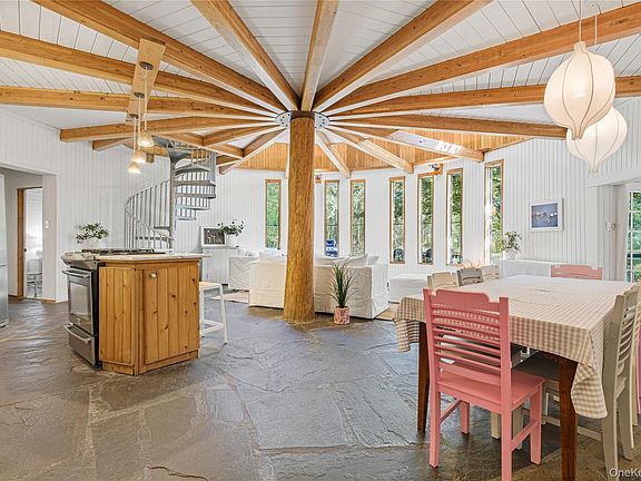 3rd image of 48 Decker Road