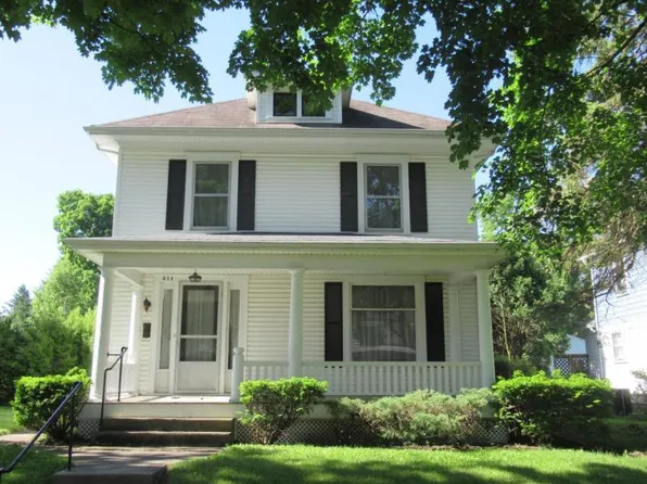 211 Lincoln Pl, Urbana, OH 43078