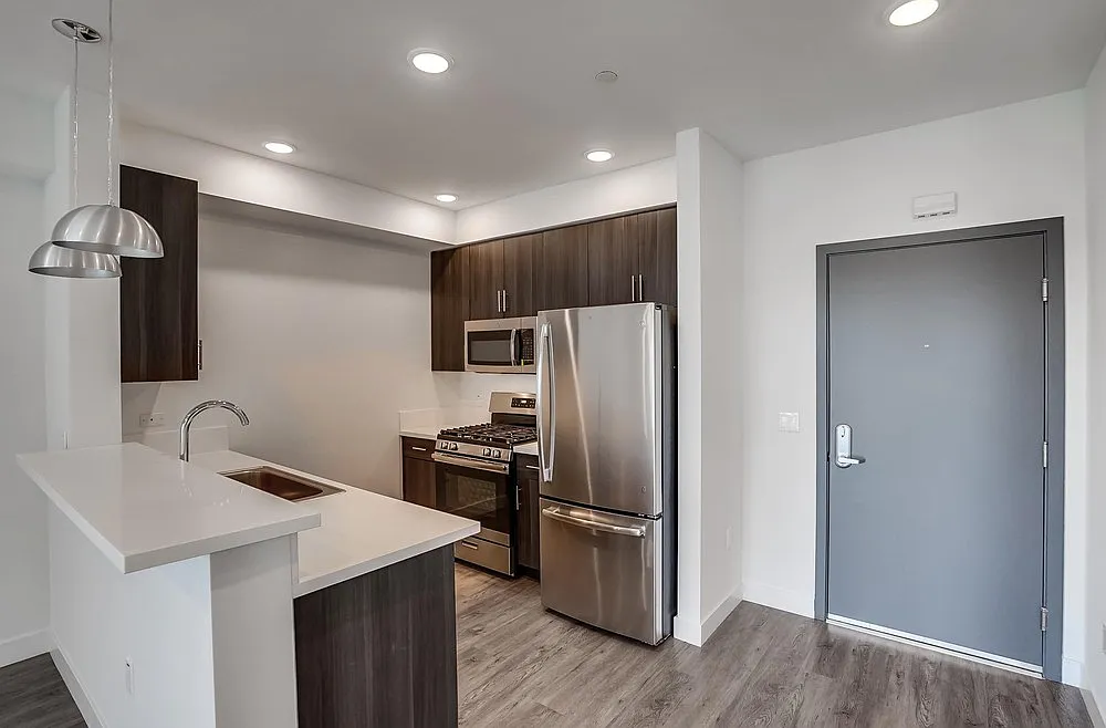 1 bed, 750 sqft, $2,175 — Photo 2