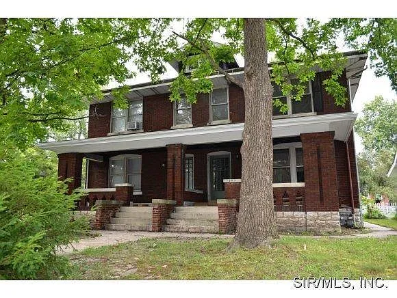 701 E D St photo 1