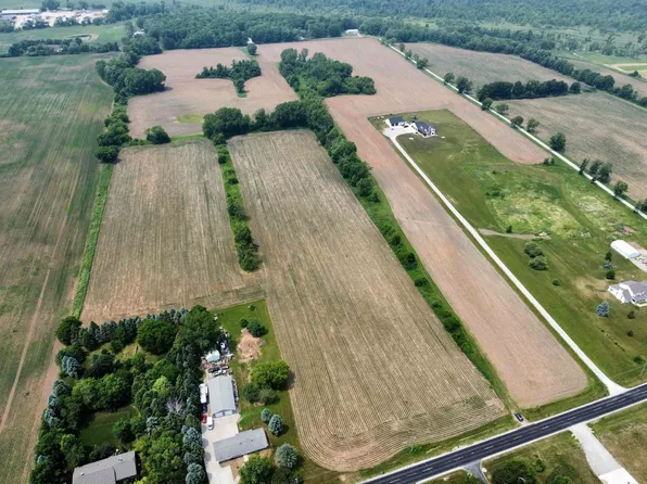 Mayflower Dr, Greenville, WI 54942