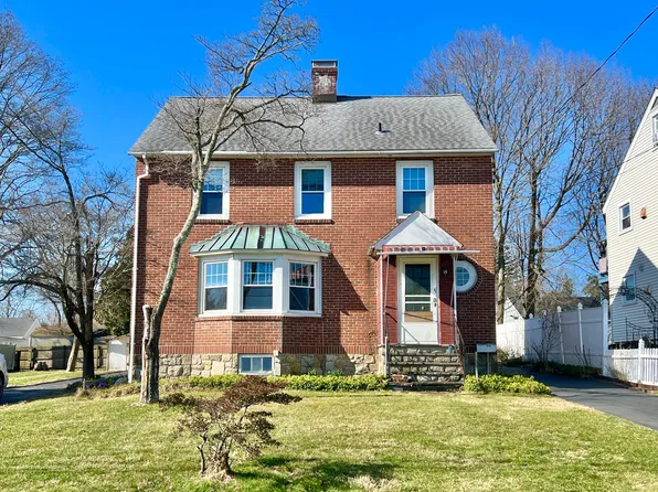 10 Auburn Street, Norwalk, CT 06854