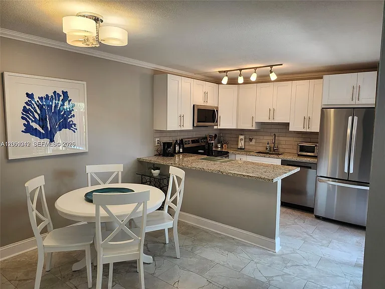 1460 Augusta Cir #134 — Photo 4