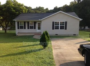 107 Hill St, Greer, SC 29651