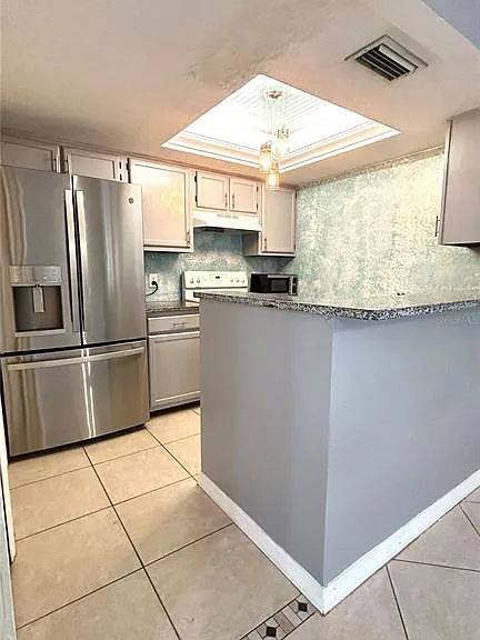 5855 SW 8th Pl — Photo 10