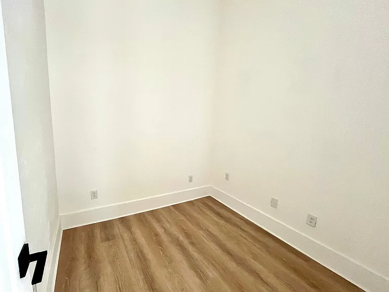 251 Pearl St #307 — Photo 17