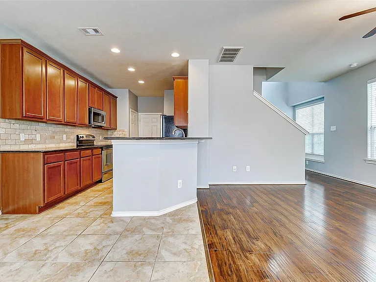 24522 Folkstone Cir — Photo 30