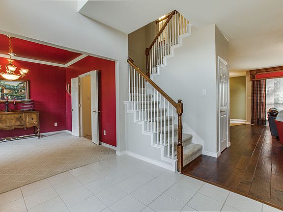 4th image of 2401 Frosted Green Ln