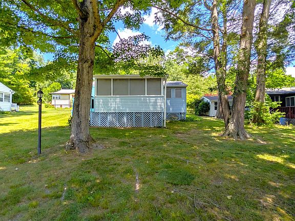 3rd image of 191 SYLVAN LAKE Road #5