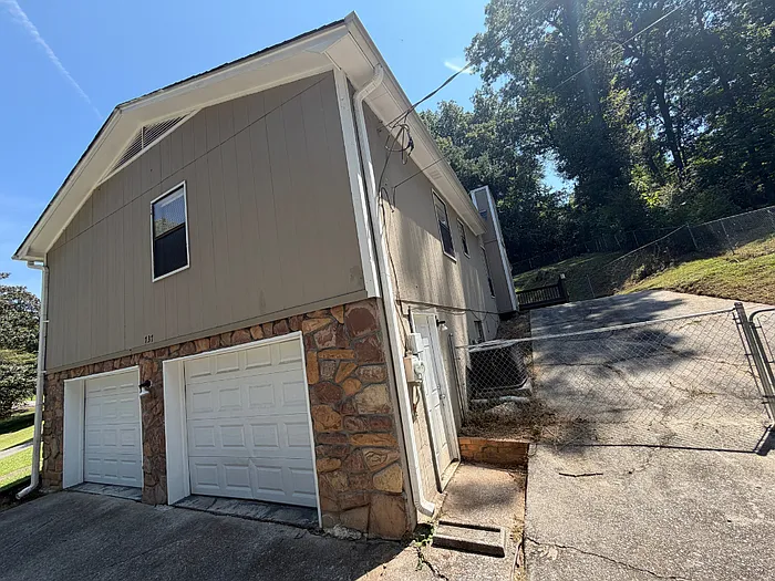 3 bed, 2.0 bath, 1493 sqft, $1,625 — Photo 3