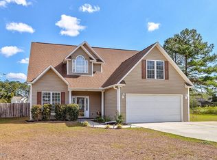 55 Morgan Cove Dr, Burgaw, NC 28425