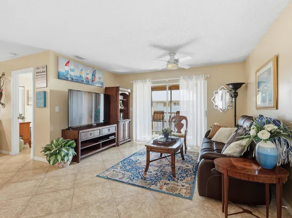 205 SE Village 205 Drive #205, Port St Lucie, FL 34952