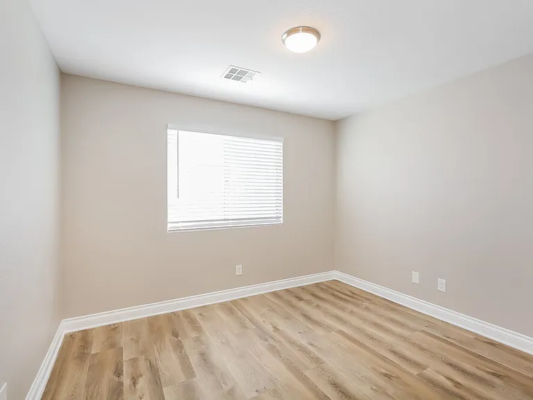 5016 Running Rapids Ave — Photo 15