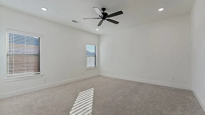 147 N Banner Ave — Photo 12
