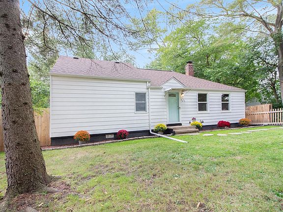 3rd image of 2670 Bellwood Ave