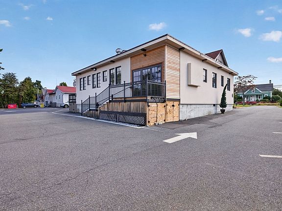 2nd image of 826 Broadway