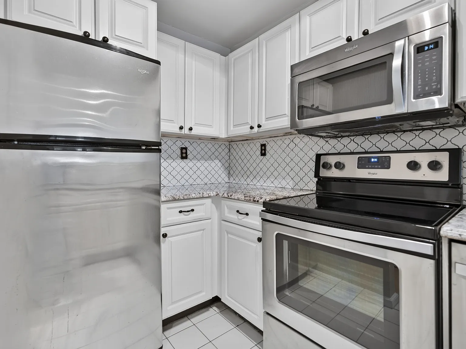 132 Jackson St — Photo 2