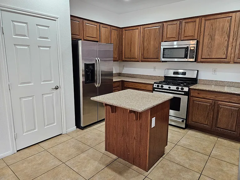 7349 Trailside Park Ct — Photo 18