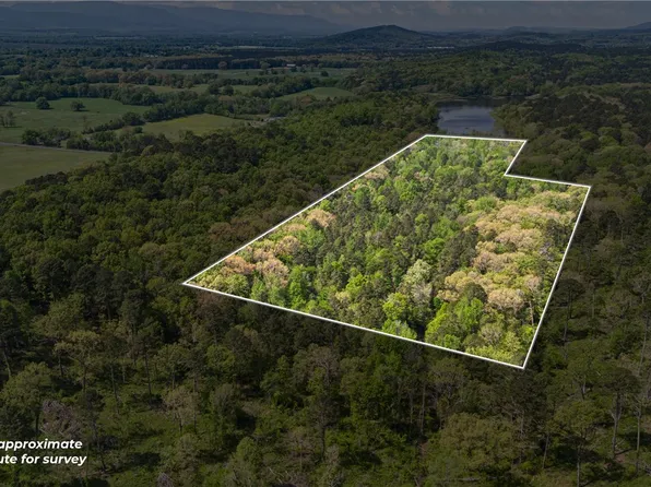 In Havana, Havana, AR 72842