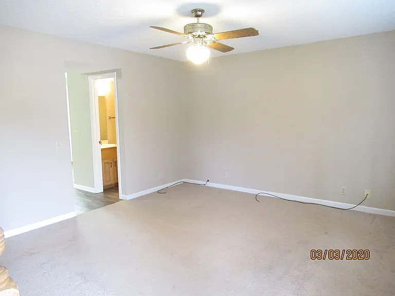 882 Jessamine Trl — Photo 8