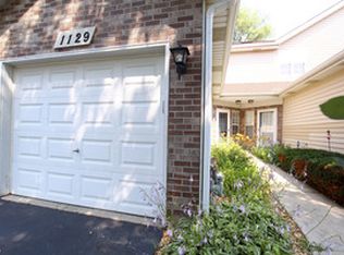 1129 Regency Ct, Schaumburg, IL 60193