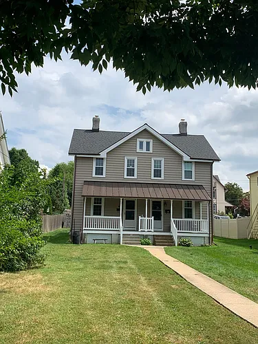 28 W King St Photo 1
