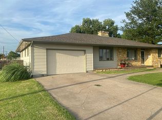 1914 Longfellow Rd, Hays, KS 67601