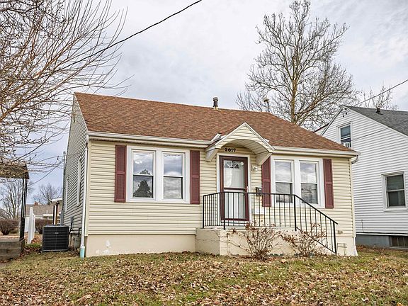 3rd image of 2017 Harrison St