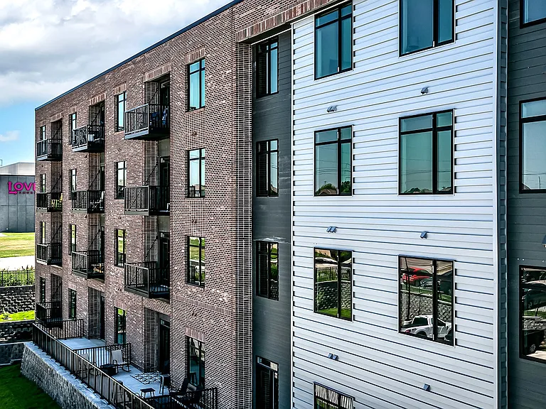 Dalmore Apartments — Photo 24