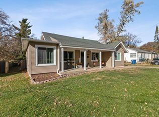 3828 39th St, Des Moines, IA 50310