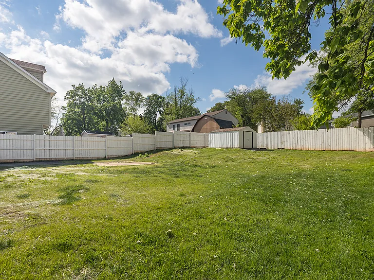 285 Manassas Dr — Photo 15