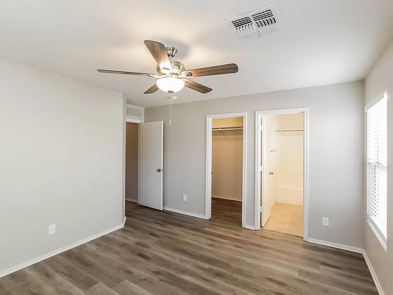2650 S 84th Dr — Photo 11
