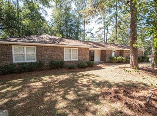 305 Overlook Dr, Montezuma, GA 31063