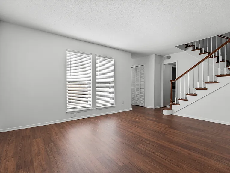 Glenmeade Village — Photo 18