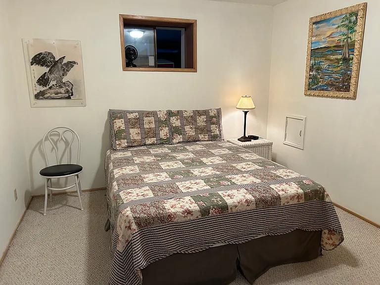 2520 SW Sherwood Dr #1 — Photo 3