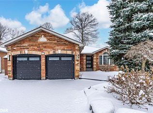 36 Glen Oak Ct, Barrie, ON