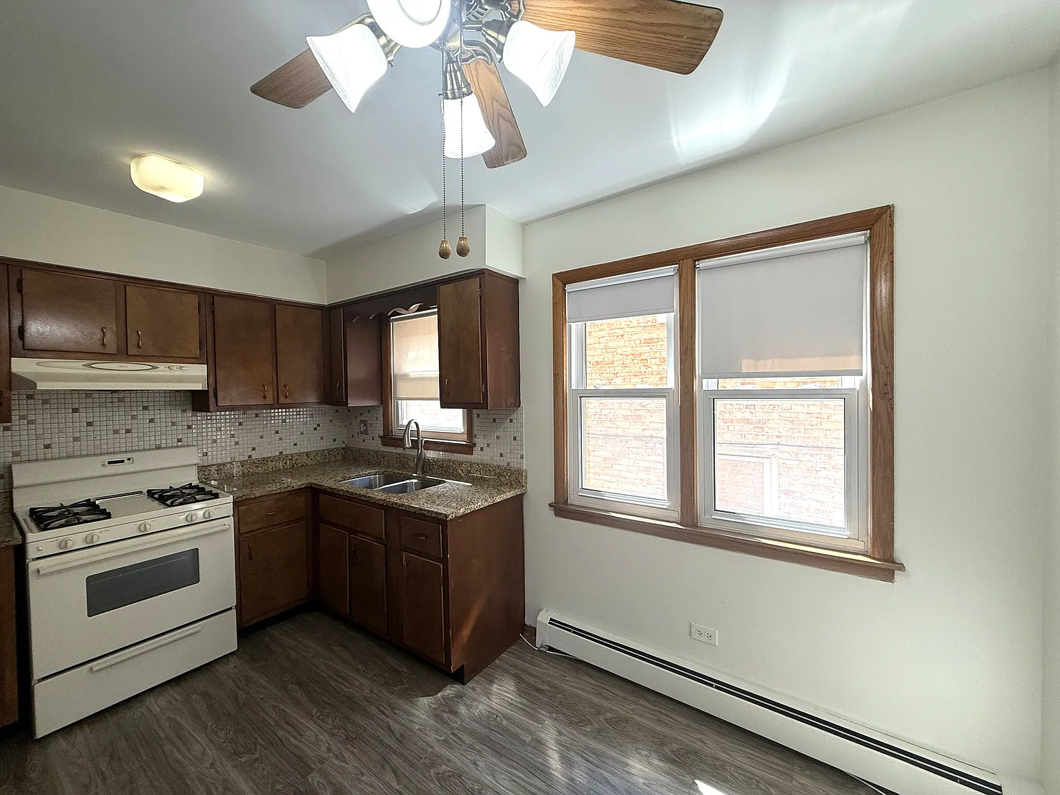 2 bed, 750 sqft, $1,850 — Photo 3